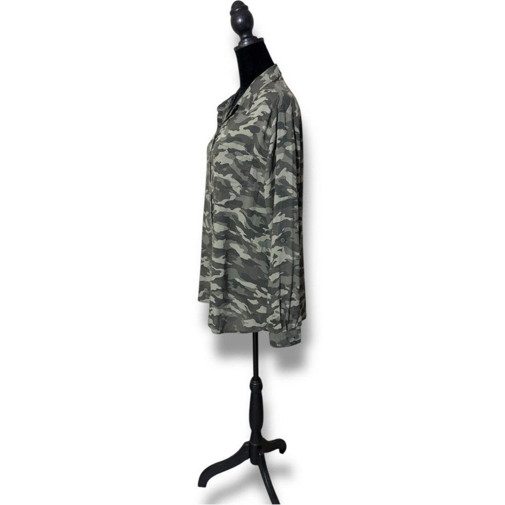 Beach Lunch Lounge Stylish Green Camouflage Long Sleeve Button Down Shirt - Picture 6 of 16